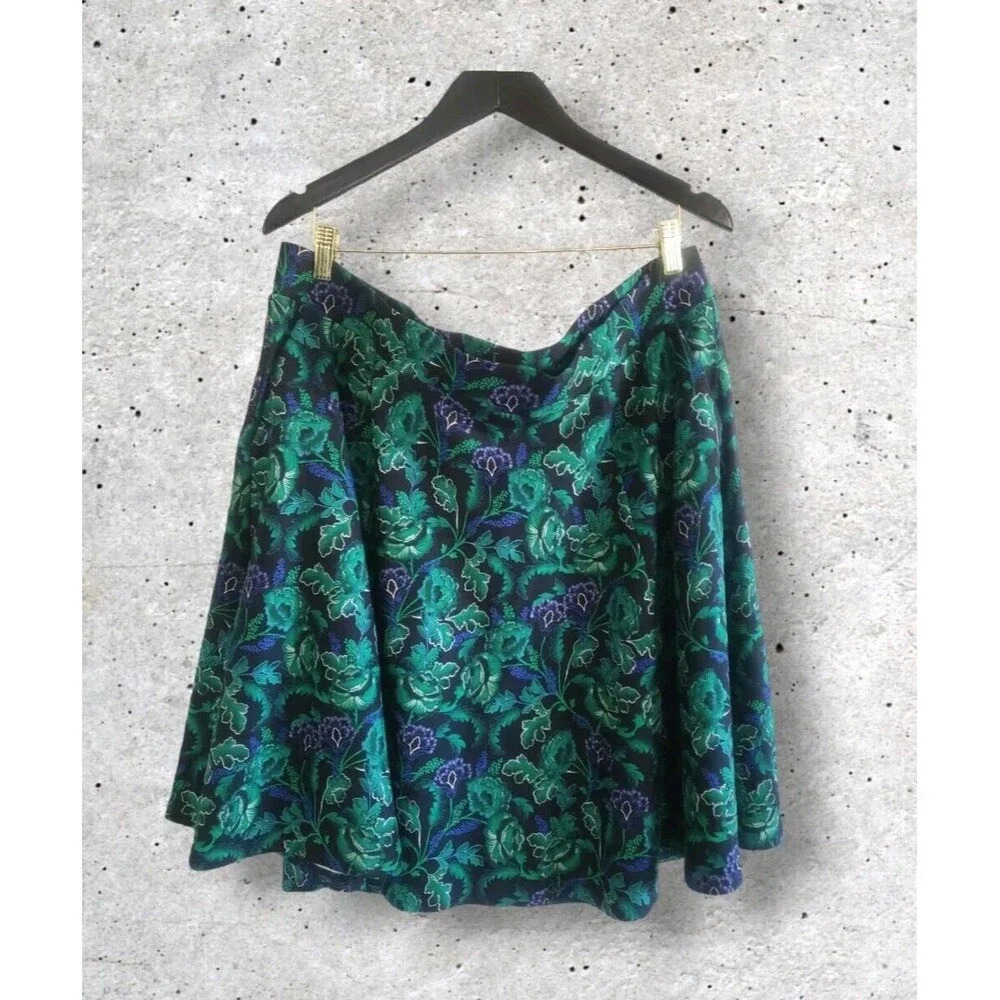 Torrid Skirt Women's Size 2 18/20 Green Floral Studio Luke Ponte A-Line Nwt